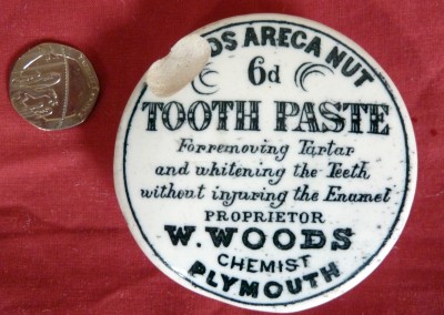 Woods Areca Nut Toothpaste Pot Lid